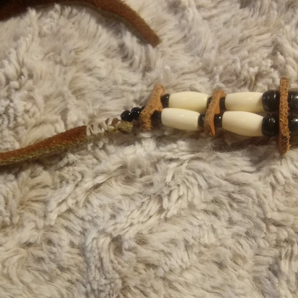 Bone / Black beaded Leather Strap Necklace - Picture 6 of 16